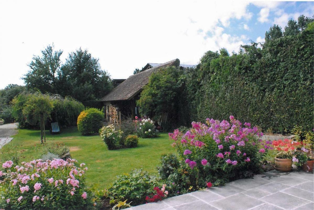 Chambre D'Hote Courtoux Saint-Denis-sur-Sarthon Exteriör bild